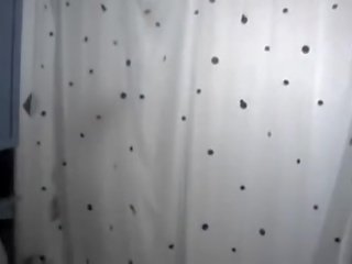 Mademoiselle éclaté en la douche