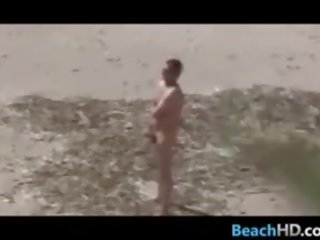 Spiunazh në seksualisht ngjallur njerëz në the plazh