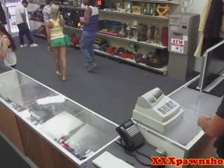 Ebenovinaste pawnshop amaterke v par rabljeni s bf