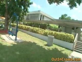 可爱 双胞胎 享受 户外 同性恋者 xxx 视频 上 该 grass 1 由 outincrowd