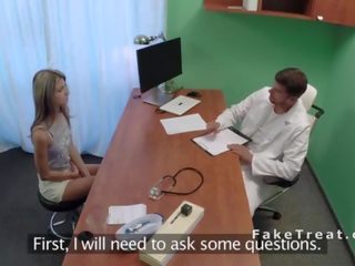 Rusya pulot una oras sa doktor fucks sa kanya sa opisina