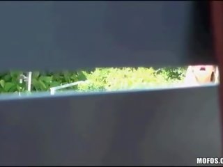 Stupendous paauglys eskortas screams su džiaugsmas