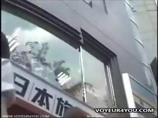 اليابانية ابنة سكرتيرات سراويل في السر videoed