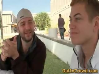 Owadan ýaş goluboý sucks and gets sikiş in jemagat öňünde 2 by outincrowd