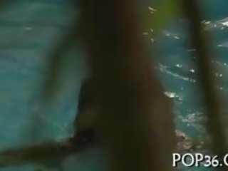 Eccentrico imponente giovanissima giochi con falso fallo