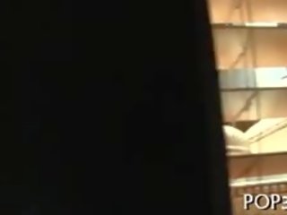Saftig teenager playgirl girl~~pos=headcomp trifft ein mitglied