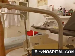 Eccellente gambe alto tacchi giovanissima è andato a ginecologo nascosto camma video