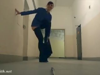 Üns çekdiriji tutulan in a company warehouse, hd sikiş dc