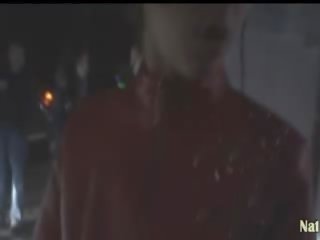 두 러시아의 인형 에 disco 밤 나이트 클럽